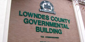 Lowndes-County-Governmental-Building