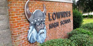 Lowndes High Sign