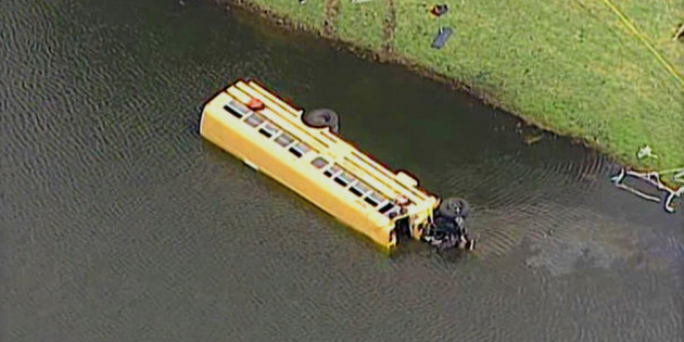 school+bus+crash