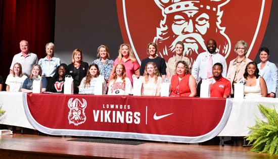 Group photo at Lowndes Vikings event.